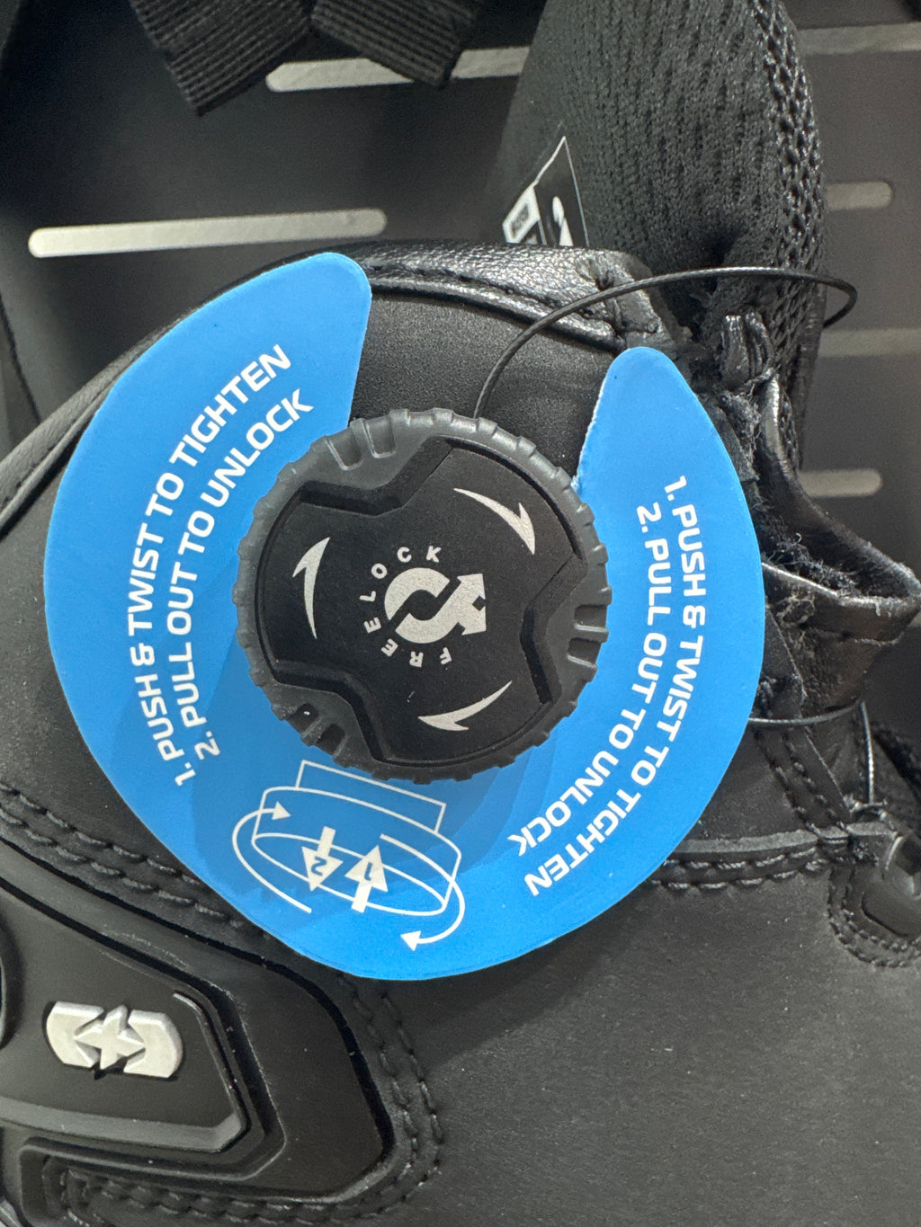 Helix D2D Boot Black Size 9 (EU43)